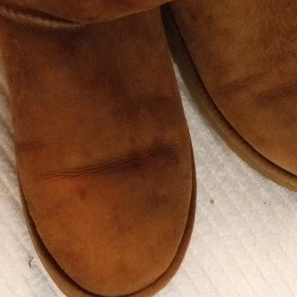 Ugg Boots - Picture 3 of 7
